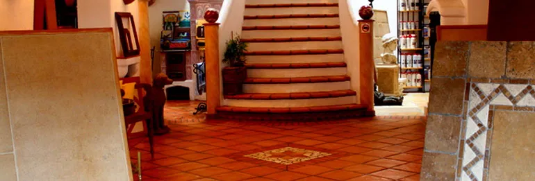 Eingangsbereich mit Treppe Cottoboden