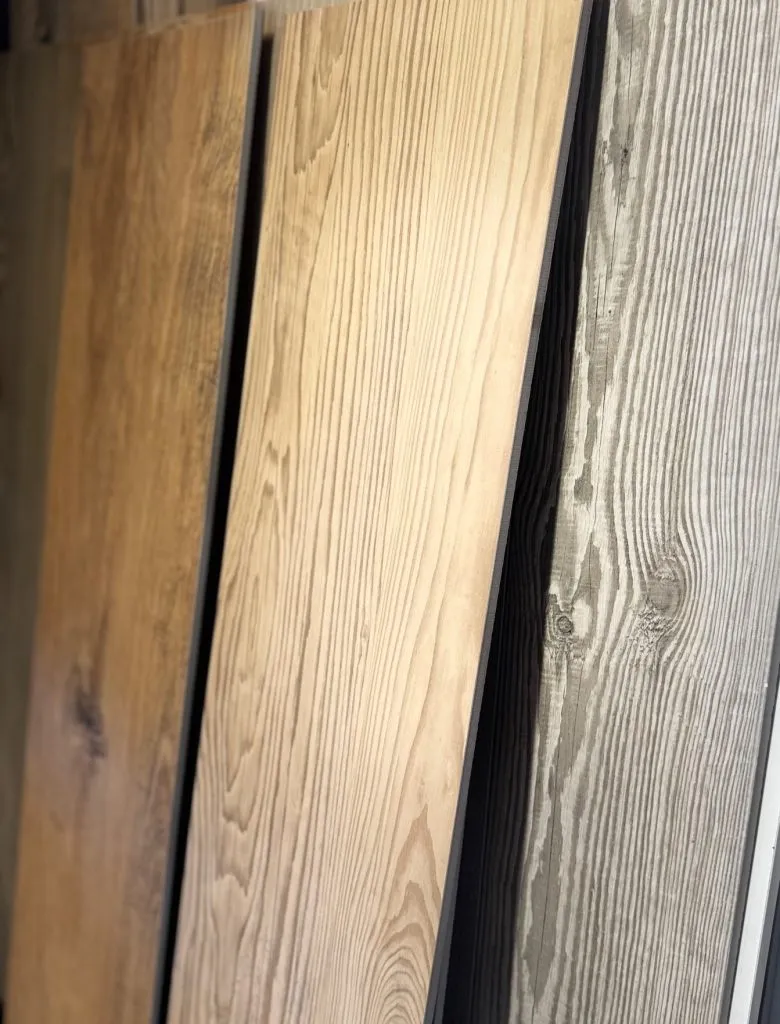 Holzfliesen verschieden Farbmuster